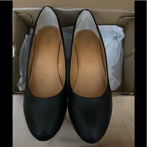 Women’s ANA size 8 Black Wedge Shoes